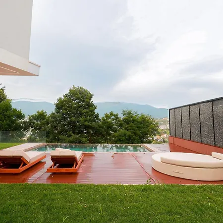 Villa Hilltop Tirana *